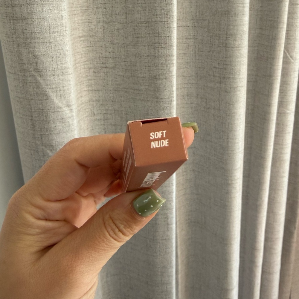 Huda Beauty Lip Contour Stain - Picture 2 of 2
